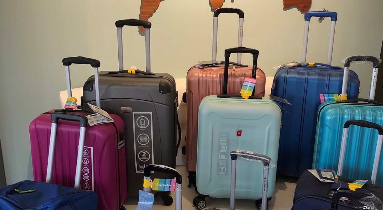 United Airlines verhoogt bagagekosten door hoge brandstofprijzen, maar niet naar Schiphol