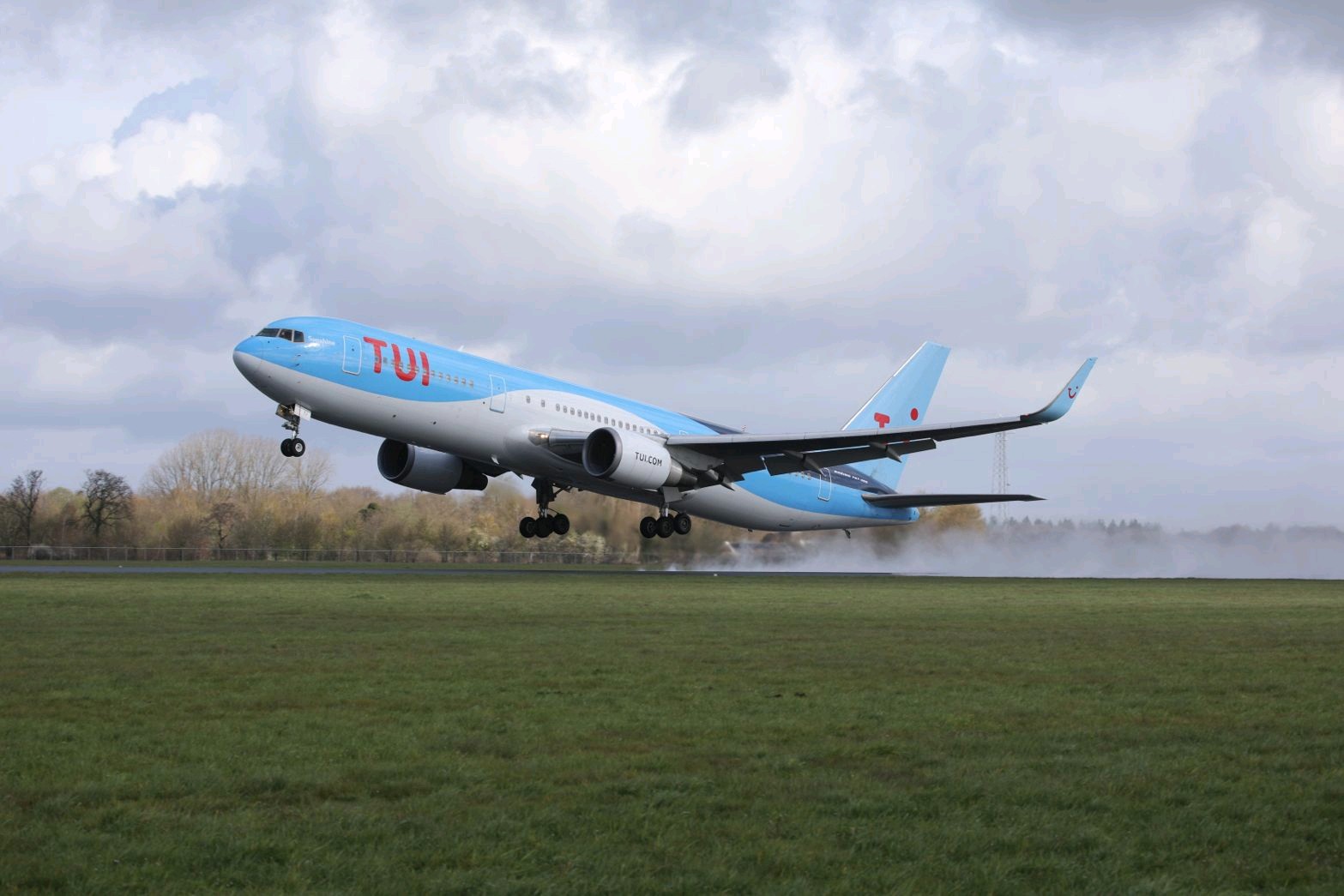TUI Boeing 767 op Eelde: nu nog speciaal, straks normaal