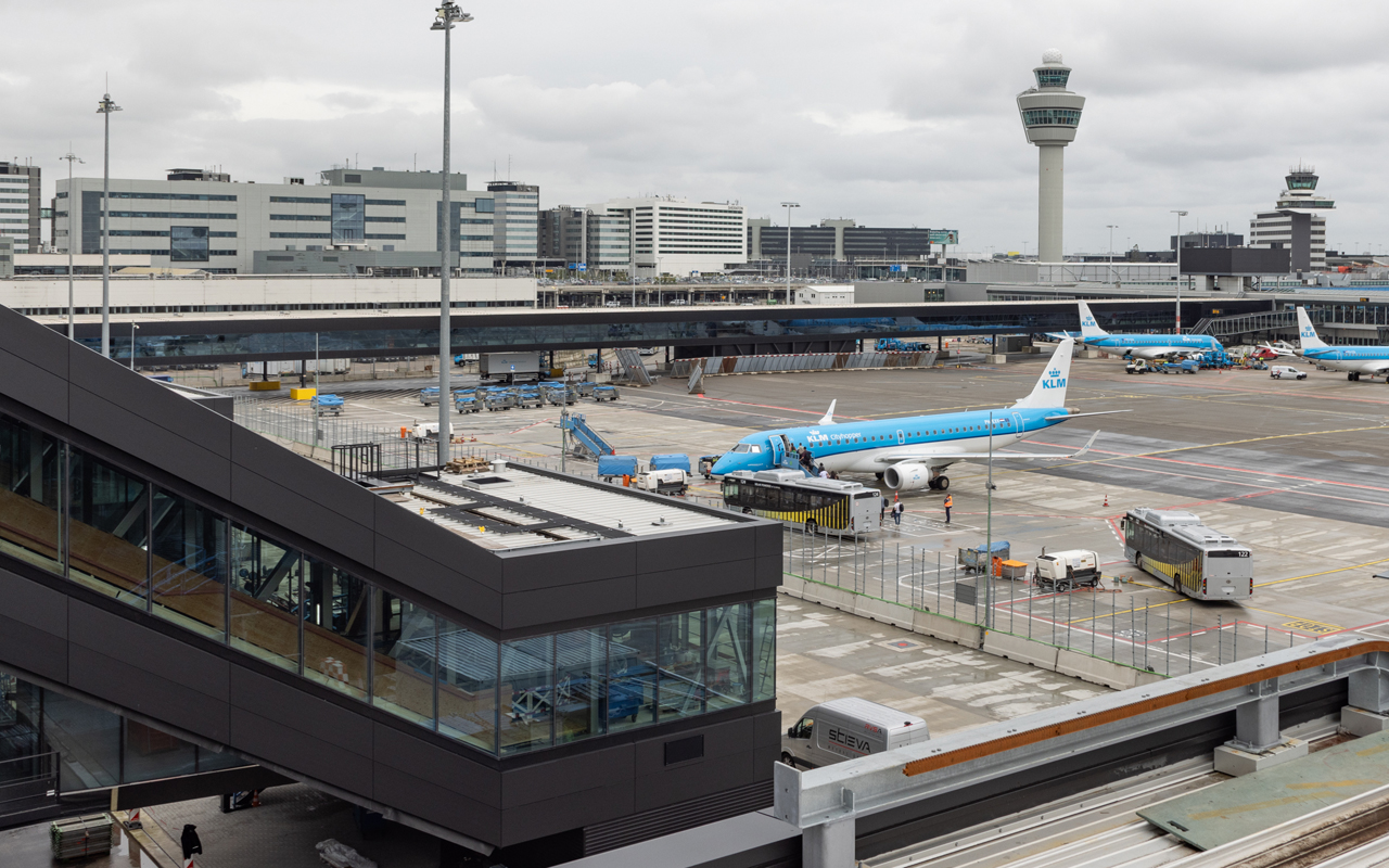KLM annuleert meer dan 50 vluchten als gevolg van harde wind