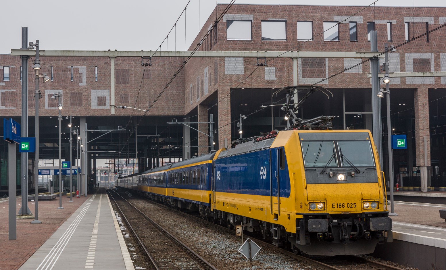 NS sta studiando la possibilità di estendere leggermente i treni molto pieni all’aeroporto di Bruxelles